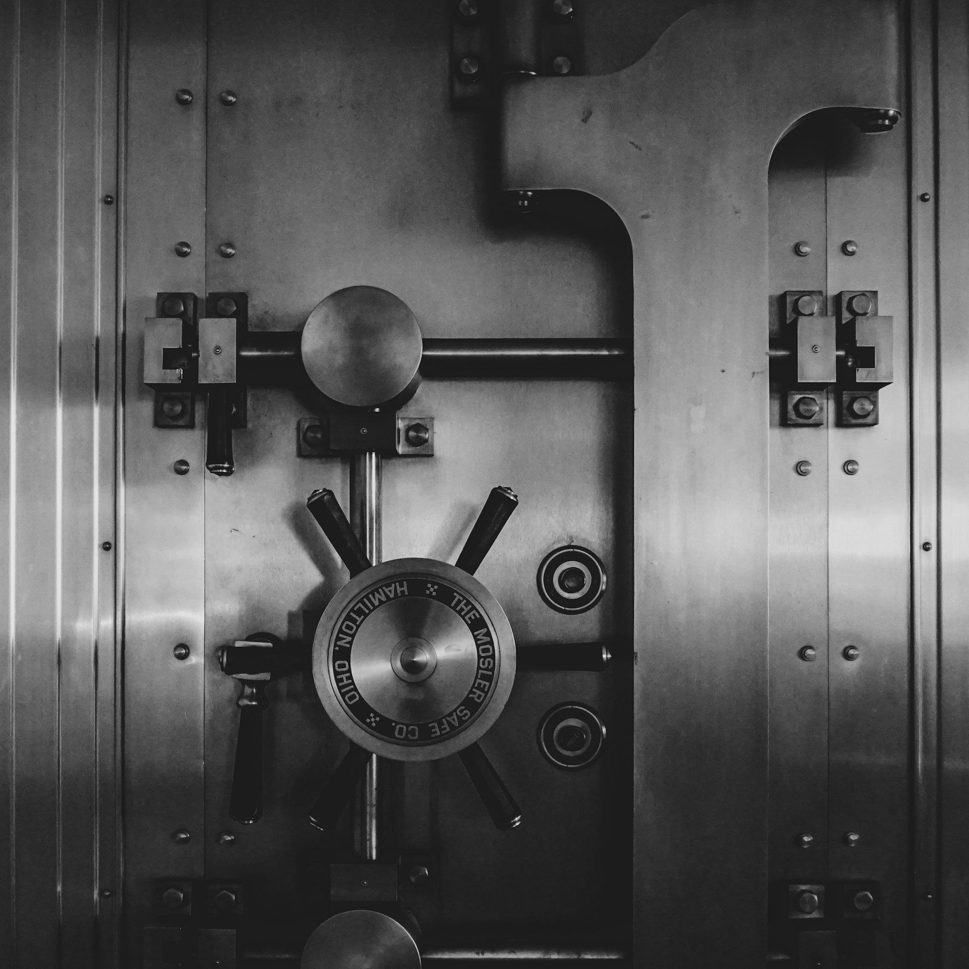 /post/nestjs-authentication-guide/images/featured-image.jpg